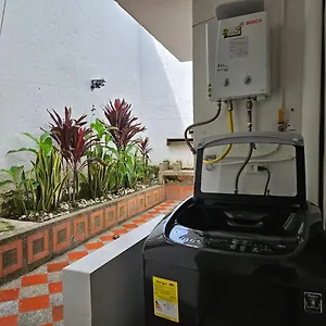 Apartamento Beautiful Three-bedroom With Garden In El Poblado, Medellín